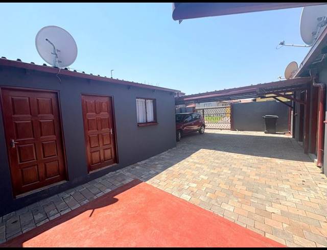 9 BEDROOM HOUSE FOR SALE IN BIRCH ACRES